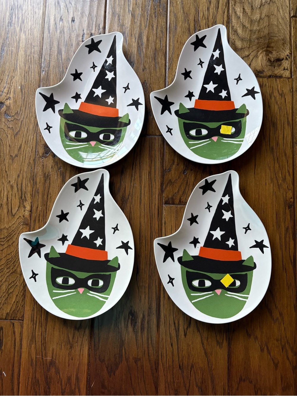 Hyde & EEK Witch Cat Halloween Melamine Plates Set of 4